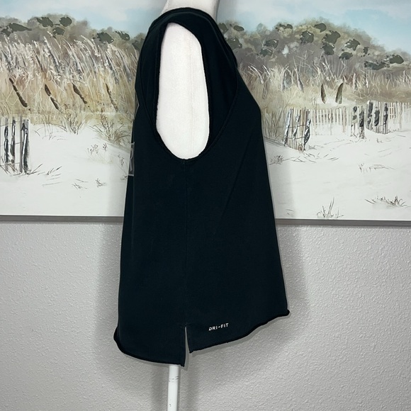 Nike "Queen of Courts" Top Black Dry-Fit Basketball Athletic Workout Tank 🖤 - Picture 6 of 9